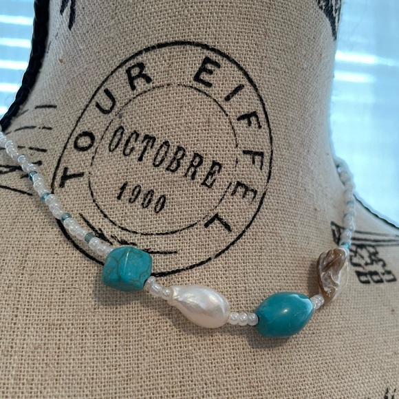 🌊 Sea Love Necklace - Turquoise Stone, freshwater Pearl, and mother of Pearl - Picture 4 of 5